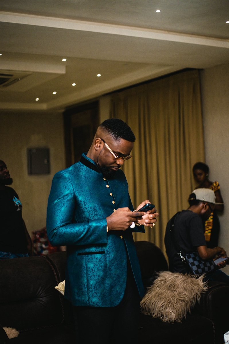 sarkodie's tweet photo. The Royal Gala last night https://t.co/2SOJayoVoj