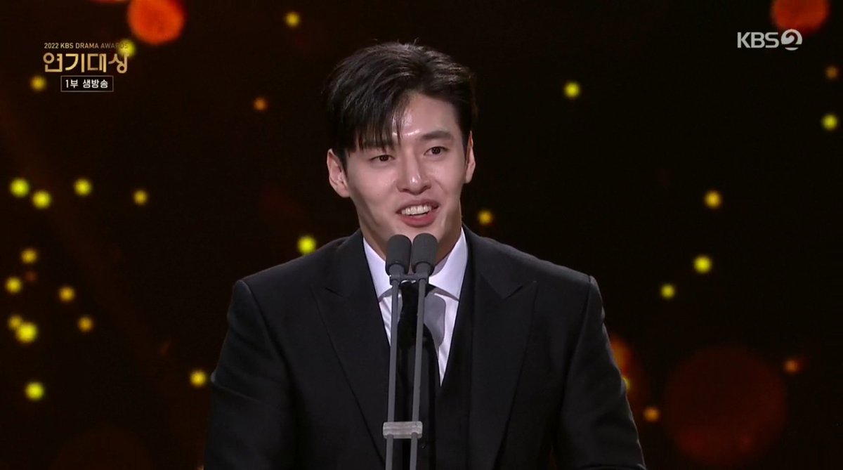 #강하늘 인기상 축하해~😍😍😍