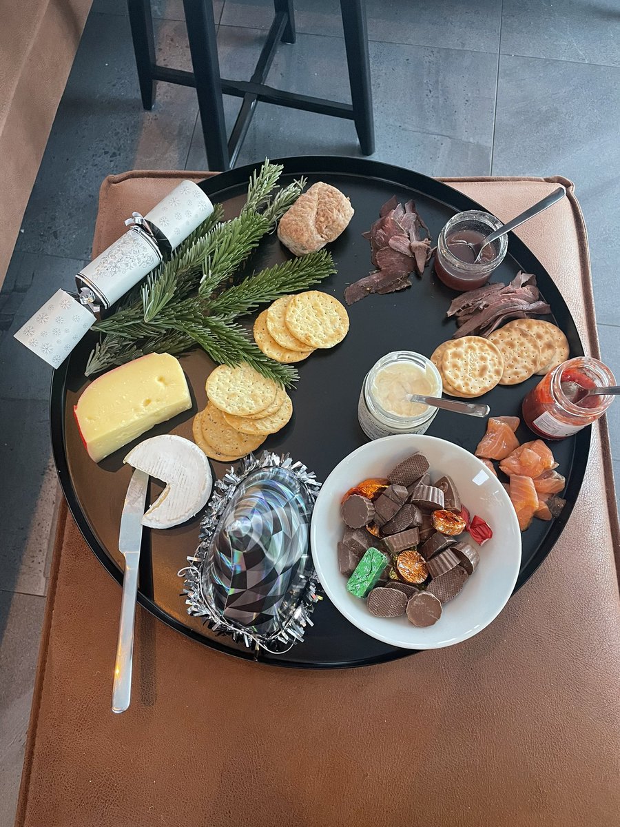 Heilög stund kl. 14 á hverjum gamlársdegi. #kryddsíld