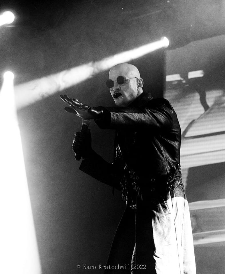 dark_darkwave's tweet image. In 2022 I released the first songs of my upcoming album and performed live for the first time at Wave-Gotik-Treffen followed by Cold Hearted Festival.

Thanks for all the support dear Children. May the moon and fate be kind to your dark hearts in the upcoming year. Love, DARK