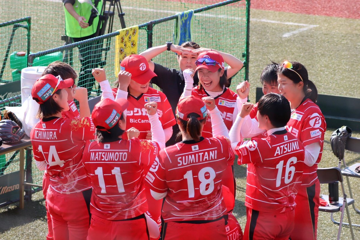 05_bic's tweet photo. 2022、JDリーグ優勝✨👑🏆🎉
4連覇達成。今年も1年沢山の応援ありがとうございました!! https://t.co/6WD9VD3gH5