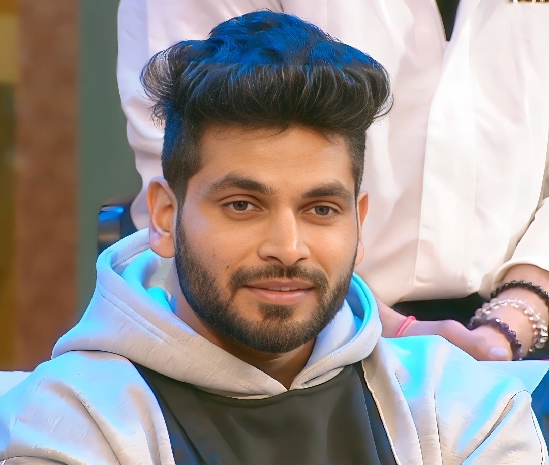Muzzammilthakur's tweet photo. Who is your favorite among Priyanka and Shiv ?

RT🔁 for #PriyankaChaharChoudhary 
Like❤👉 for #ShivThakare

#Biggboss16    #BB16    #PriyAnkit 
♻                                        💖 https://t.co/DgEsZba5MC