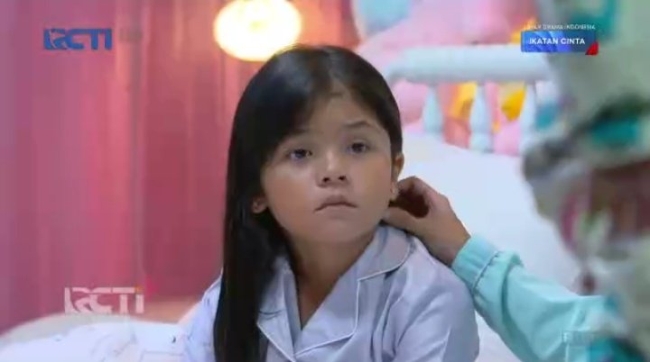 Babykoala65__'s tweet image. Pesan ncuss jangan dengerin omongan org lain . Krn org lain ga tau keadaan kita yg sebenarnya 

Dah ya Rey nanti onty lakban mulut temenmu itu udh ngomong yg gak² sama mamamu 

#IkatanCintaEp1004