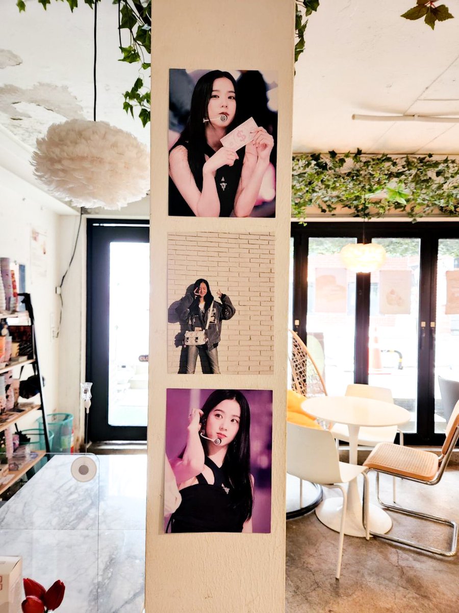 jisooflying_'s tweet photo. ✨ JISOO BIRTHDAY 2023 PROJECT ; CAFE EVENT IN KOREA ✨ 

It’s finally all set! 🥳 

📅 : Jan 1st - Jan 5th, 2023

📍 : BeansA Cafe/Flavor Cafe

K-Blinks! Please visit our event and share the moment with us! 🫶🏻

#지수 #JISOO #블랙핑크 #BLACKPINK https://t.co/FYMxwVURpI