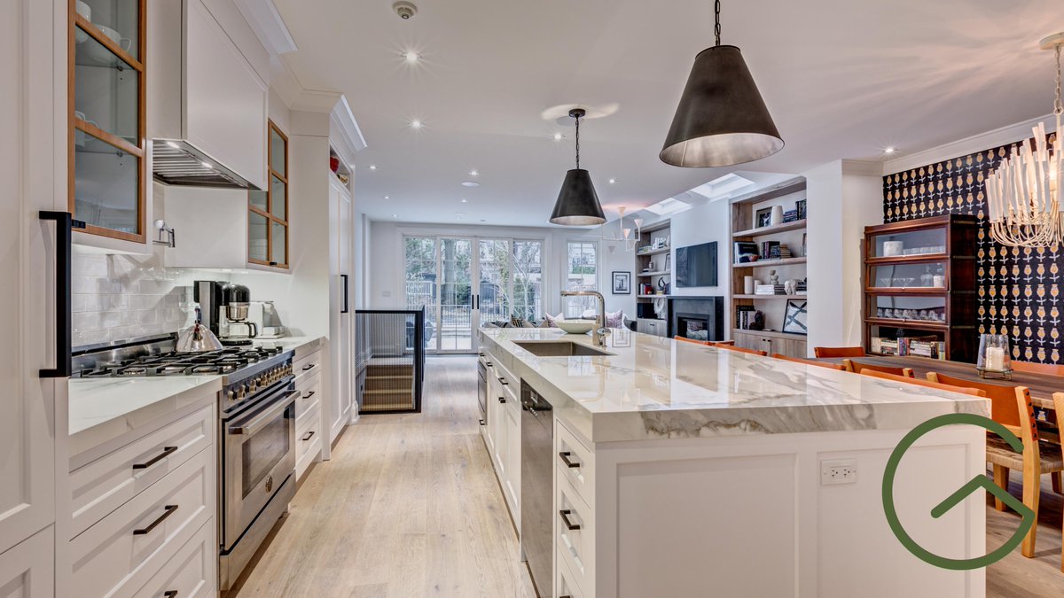 Thinking of renovating your whole house or multiple rooms? Check out these photos in our #portfolio greeninghomes.com/types/fullhouse #homerenovation #Toronto