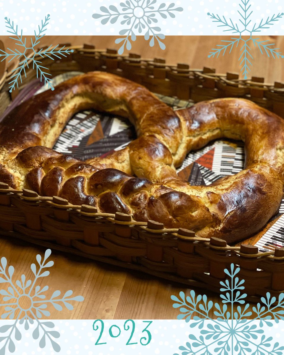 GallBerna's tweet photo. Tous mes vœux pour cette nouvelle année : joie et bonne humeur à partager avec gourmandise chaque jour de 2023.
#bretzel #nouvelan #neujahrsbrezel https://t.co/GoKdyJtgBX