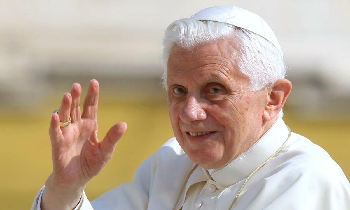 MonteSalvatore's tweet photo. Ci uniamo in preghiera con forte emozione nel giorno dell’addio a Benedetto XVI. #PapaBenedettoXVI  riposi in pace https://t.co/eHWZvWjtO4