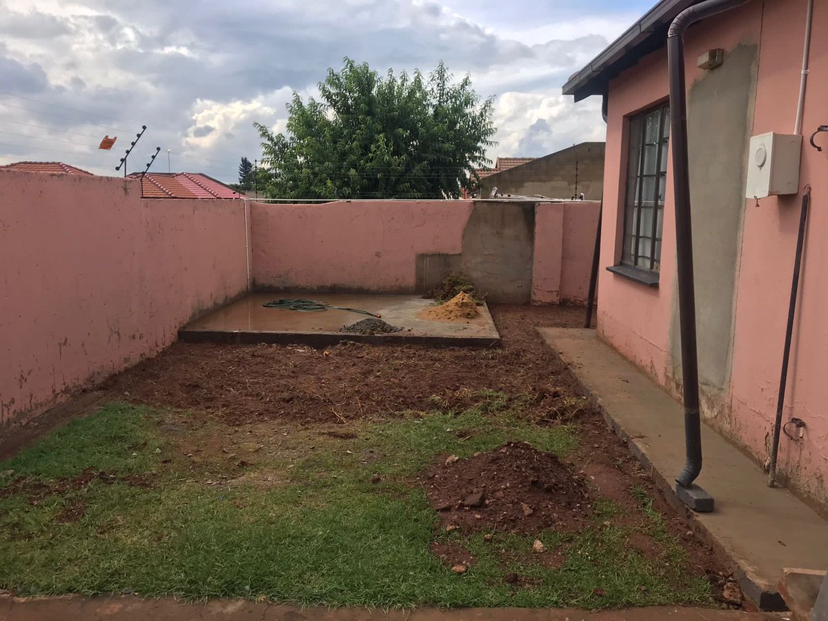 iamCaroline_M's tweet photo. Been renovating my outside area  , before and after pics 🥰 https://t.co/EmWD5pu5F0