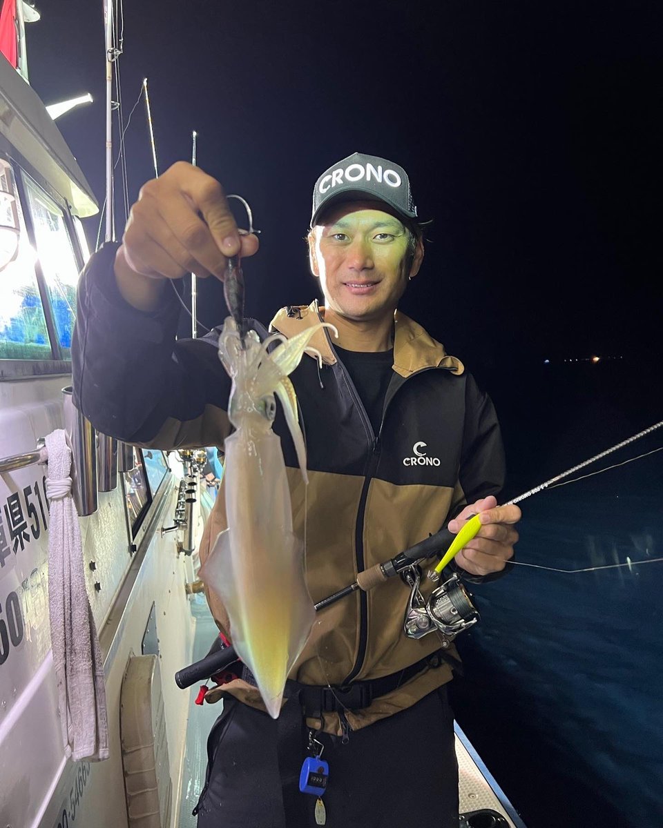ikdhiro's tweet photo. 一緒に釣りに行った方や遊漁船の船長
お世話になりました!
また来年もよろしくお願いします🙇♂️
良いお年をお迎えください!
#クロノ
#crono
#BKK
#bkkjapan
#bkkhooksinternational
#xmetal
#ジギング
#バス釣り
#gtフィッシング
#マグロキャスティング
#イカメタル
#オモリグ
#鰤ジギング https://t.co/PwVOi3dWxB