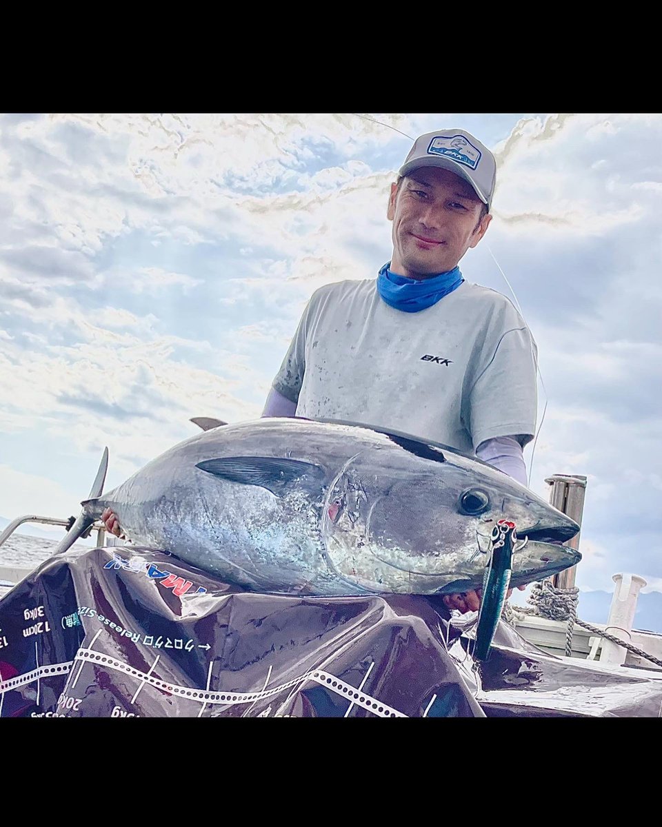 ikdhiro's tweet photo. 一緒に釣りに行った方や遊漁船の船長
お世話になりました!
また来年もよろしくお願いします🙇♂️
良いお年をお迎えください!
#クロノ
#crono
#BKK
#bkkjapan
#bkkhooksinternational
#xmetal
#ジギング
#バス釣り
#gtフィッシング
#マグロキャスティング
#イカメタル
#オモリグ
#鰤ジギング https://t.co/PwVOi3dWxB