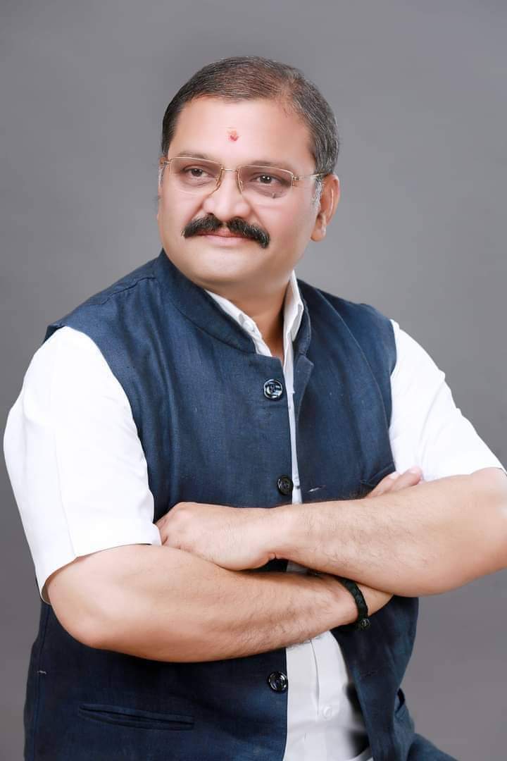 tejendrkumar3's tweet image. परम आदरणीय सासंद महोदय श्री @santoshpandey44 जी आपको जन्मदिन की हार्दिक बधाई एवं शुभकामनाएं.. मां बम्लेश्वरी देवी की कृपा सदैव आपके ऊपर बनी रहें। आपके उत्तम स्वास्थ्य की कामना करता हूं। जय जय श्री राम.. 
@spandeyOffice