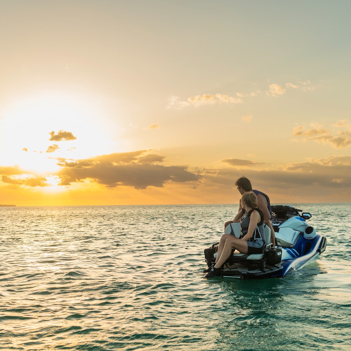 YamahaMarineFr's tweet photo. Élargissez vos horizons 🌅 ! La série WaveRunner FX est votre meilleur partenaire pour les escapades longues distances dans un confort total.
👉🏻 https://t.co/3M5jcmUY0U
#MakeWaves #YamahaWaveRunner #FXSeries #FXSVHO #FXHO https://t.co/Tc7ZJX0TBl