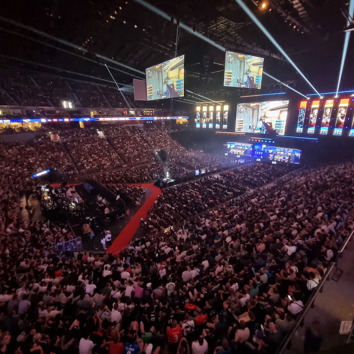 Maj0rRabbit's tweet photo. Ich wünsche euch einen guten Rutsch ins 2023
2022 war ein anstrengendes aber dennoch mit Highlights versehendes Jahr
- IEM Cologne mit tollen Leuten verbracht
- Head of League Ops R6 Major Berlin gewesen
- Finals #DACHUnity #ESLMeistersxhaft auf der #DHHAN22
& vieles mehr
DANKE! https://t.co/kNCsHObNUI