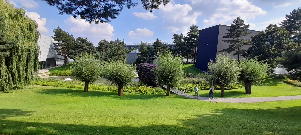 Liesel03_DA's tweet photo. August:
Elbenwaldfestival 😍, zu Besuch in der Autostadt in Wolfsburg, #Daibzig Treffen und ich bin ins Internat gezogen 😍 https://t.co/5BscKQ79We