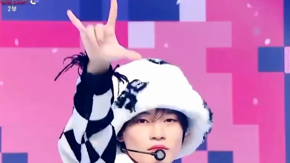 chenlewall's tweet photo. chenle ending fairy ♡ https://t.co/SVXrryXHMU