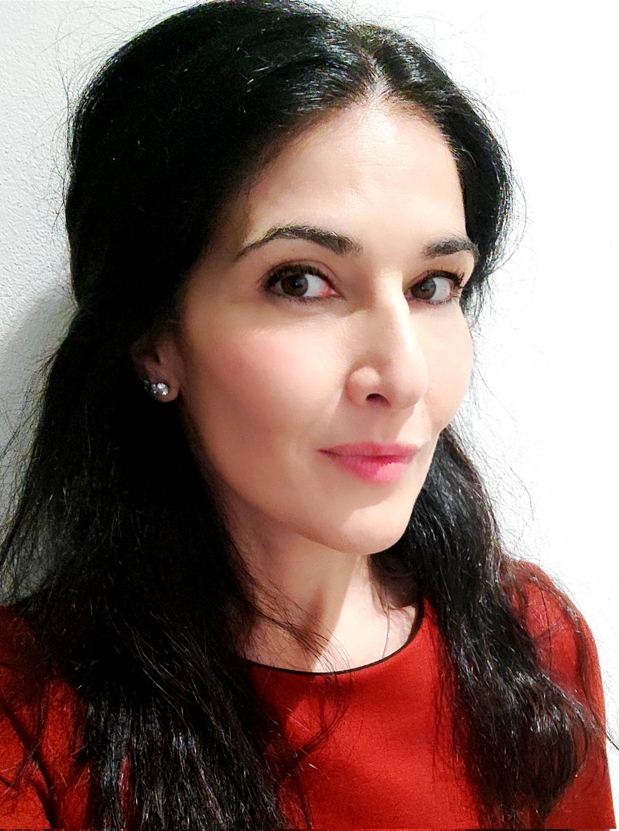 l_brigo's tweet photo. #afterdinner in red. https://t.co/g7RTVneZ1D