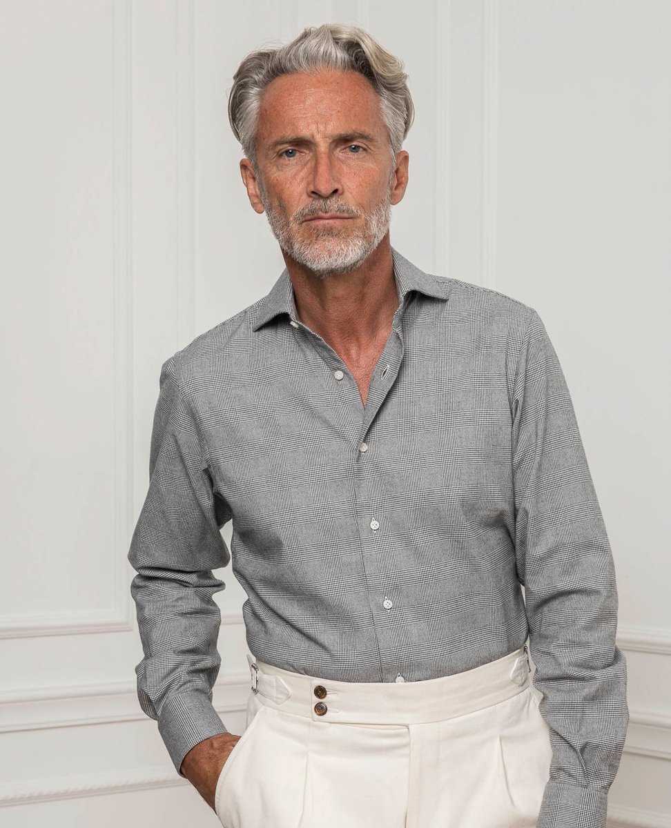 ParmaPini's tweet photo. Our grey Prince of Wales shirt is crafted from cotton that has been brushed using mechanical metal brushes. 

https://t.co/FKc3RGuJfS

#piniparma #princeofwales#moderngentleman #gentleman #bundleup #cashmeresweater #pullcashmere https://t.co/2AM392BeNk