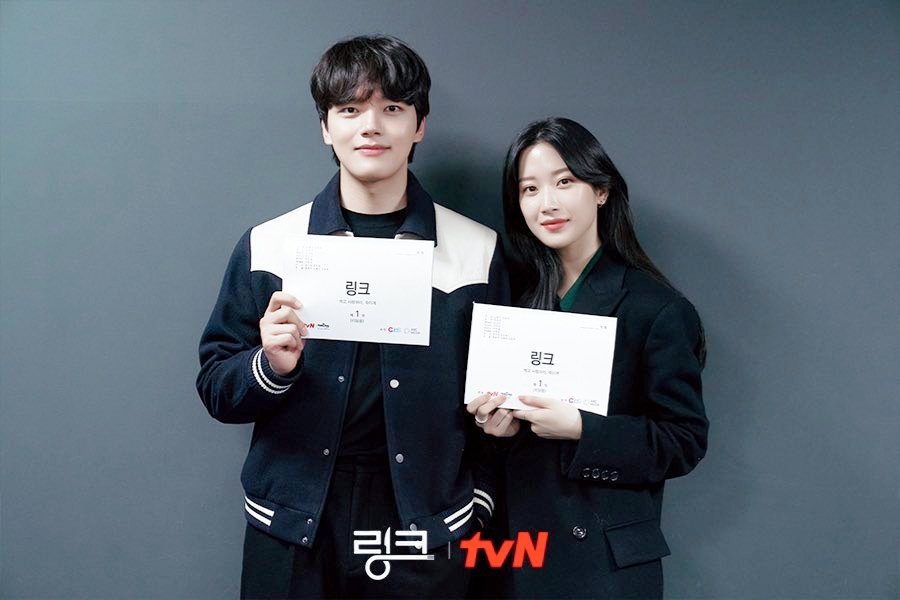 ilikeUbestGK's tweet photo. The BEST things that happened to me in 2022 ❣️
JUNE Amazing summer with #LinkEatLoveKill 🔗
My best pairing on screen with Jingoo Kayoung 🫶
Acting visual chemistry plot twist roller coaster emotions cinematography OST 👏 totally my style of kdrama
#YeoJinGoo #MunKaYoung https://t.co/2bmU2waymp