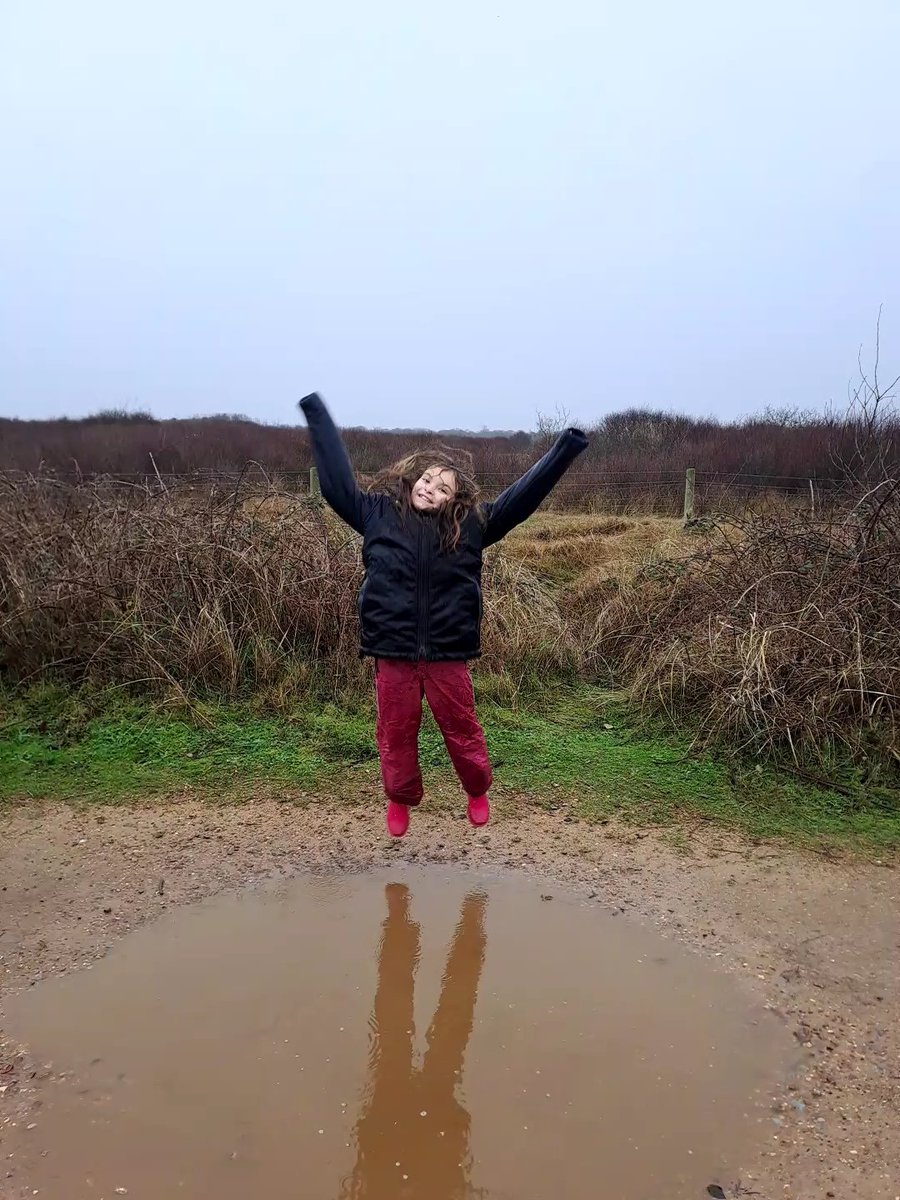 NicolNicholls's tweet photo. A messy kid is a happy kid #childhood #messykid #puddlejumping #horseygap https://t.co/hghAeUloye