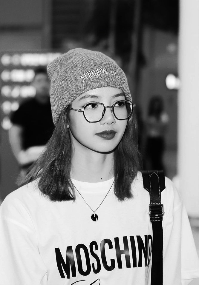 jnksxst's tweet photo. BELOVED LOATHE-JENLISA AU

A story in which Miyuki Kaiser Briones and Rowan Jennifer Dizon met by mistake.

"Are you done lecturing me Ms. President?"

"You're not even listening, Ms. Dizon?"

"Ha?"

"What?!"

"Hatdog" https://t.co/05MwwYPMtU