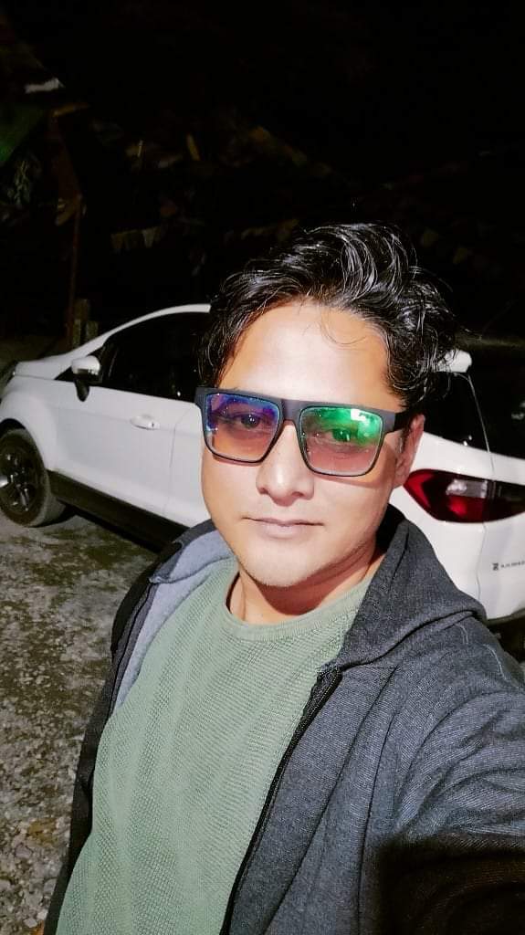 VT14's tweet photo. Wishing all my dear friends and family a very Happy New Year ❤️❤️

I am very fortunate to have you in my life. Cheers to the many years that are still to come !

#HappyNewYear #NewYear https://t.co/zukS98O21U