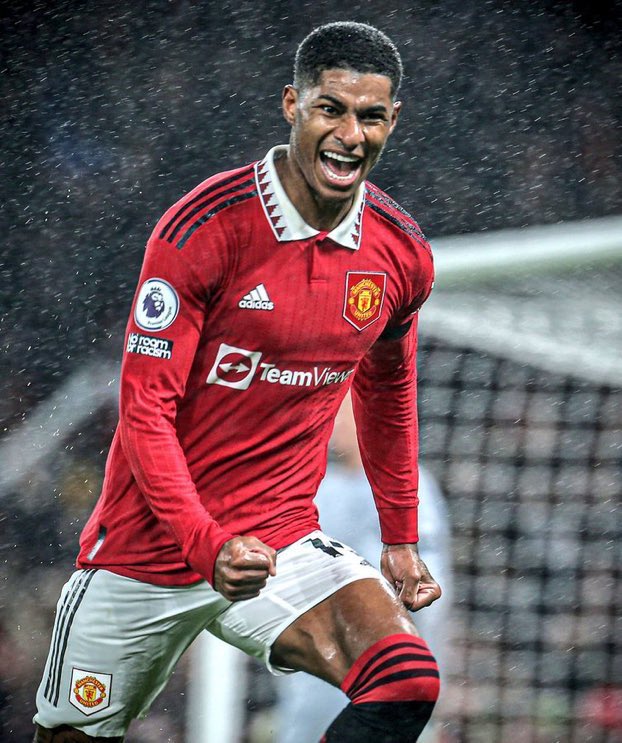 Football2wire's tweet photo. GOAL Wolves 0-1 Man Utd (76 mins)

That's Rashford!!
Marcus Rashford with a lot to do after quick a one-two with Bruno Fernandes and a run finishes under Jose Sa

#WOLMUN https://t.co/kH65k2yvBH