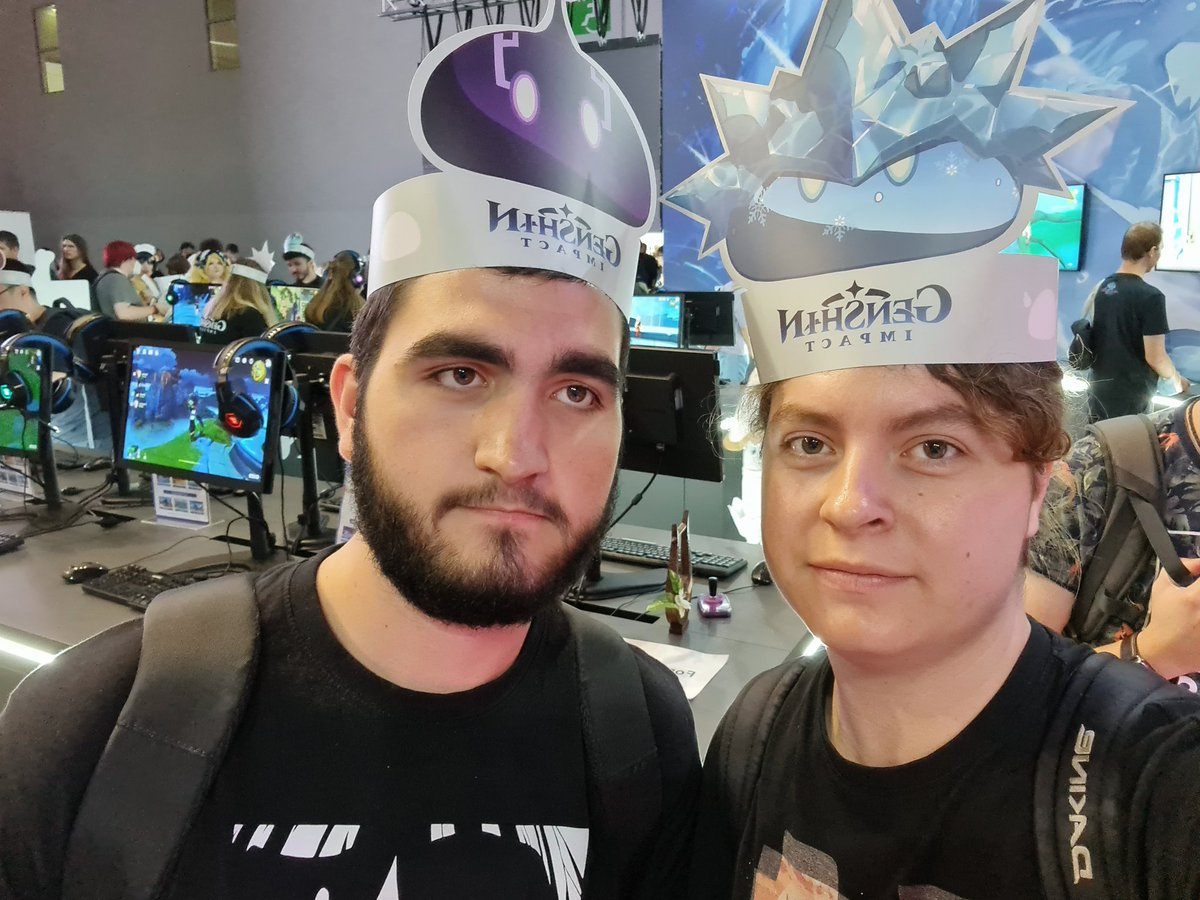 Admhira's tweet photo. @gamescom https://t.co/mUgPKAbEwn