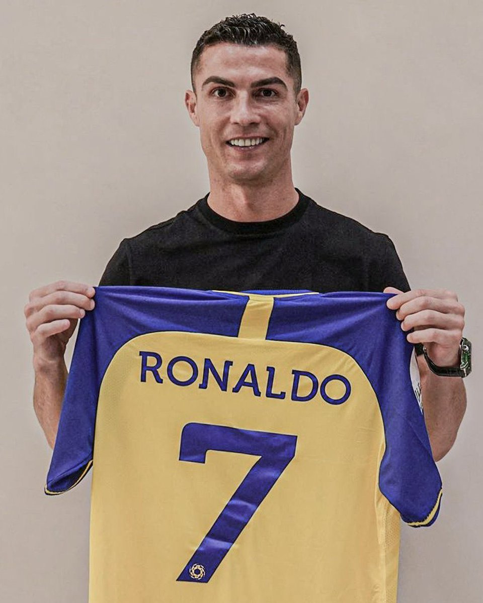 fil_zul's tweet photo. 💥💥💥 Ufficiale:  #CristianoRonaldo firma con @1913parmacalcio per due stagioni a partire dal 2022-2023!
“È la squadra che tifavo fin da bambino” la prima dichiarazione. https://t.co/NUPvAM5nrJ