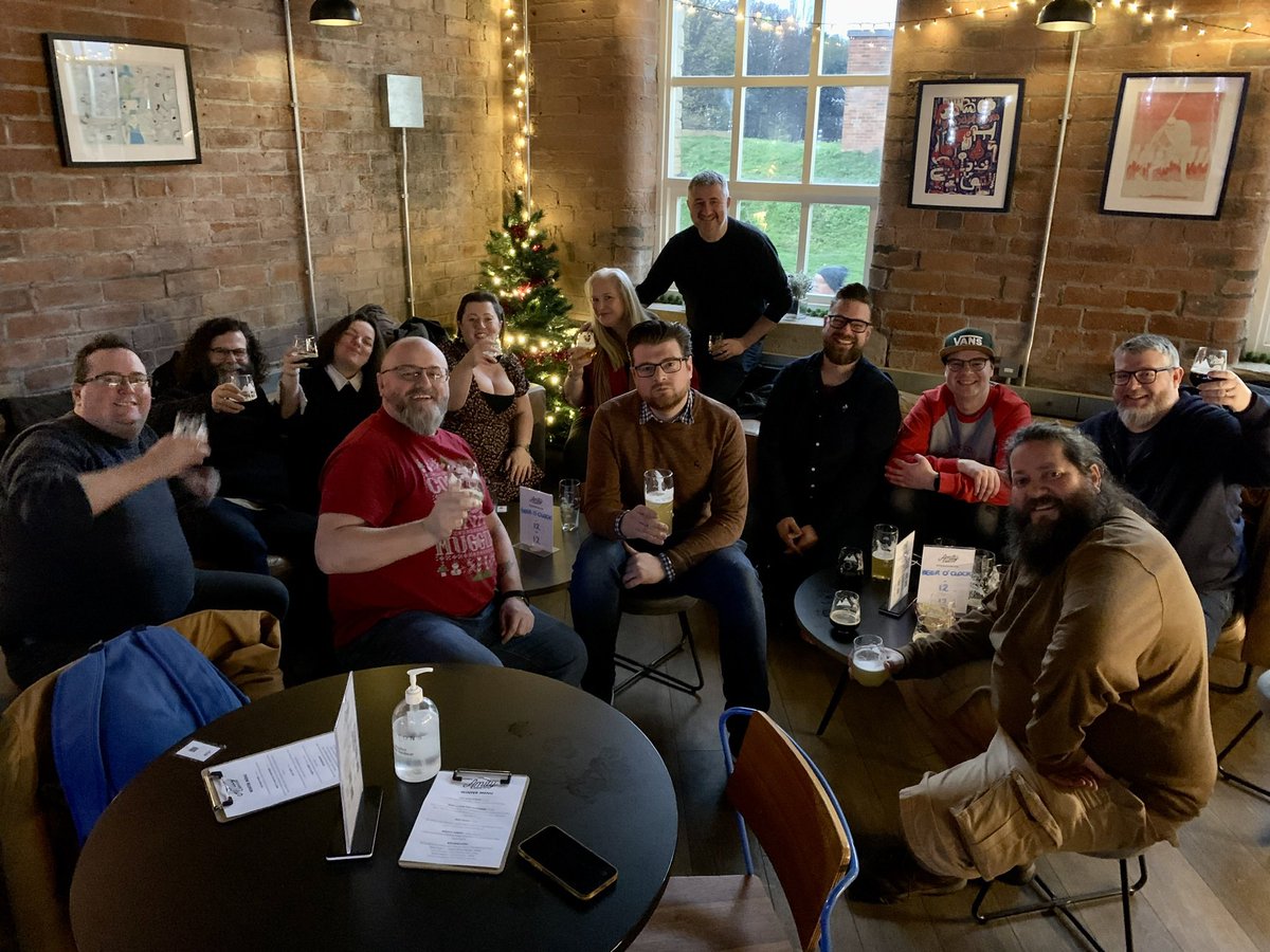 BeerOClockShow's tweet photo. #12DaysOfPositivity
Day 12: We went to Leeds and drunk wonderful beer with amazing people
@AmityBrewCo have created an amazing space and it was lovely to meet @GentlemanOfBeer https://t.co/H6548A7Yau