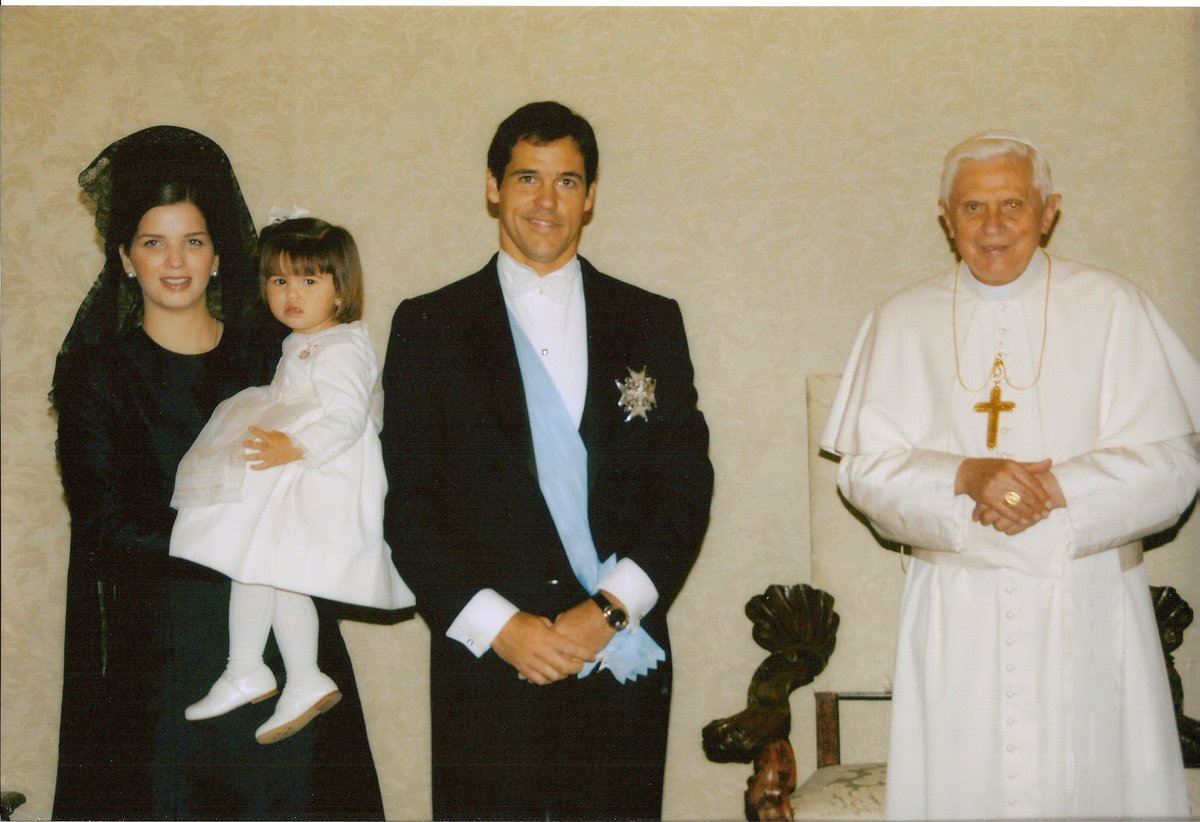 C’est avec une profonde tristesse que j’ai appris le rappel à Dieu de Sa Sainteté Benoît XVI, pape émérite. Élu au siège apostolique en 2005, il avait su être à la fois homme de prière, homme de lettres, théologien et parfait pasteur de l’Église universelle.