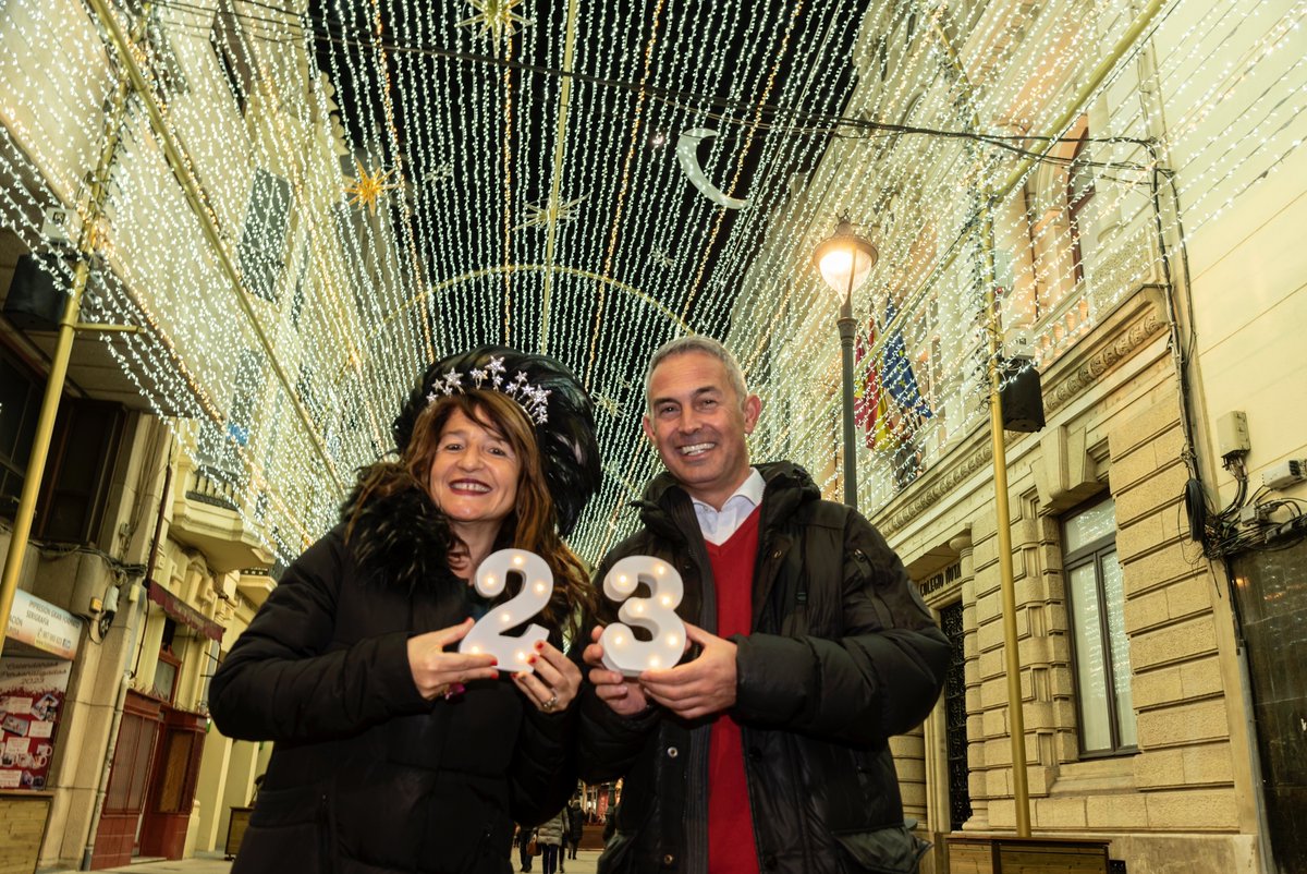 vitoljaviel's tweet photo. Feliz 2023... os deseamos de corazón desde Ancha Street #Albacete @AmparodeAguilar y @vitoljaviel
📸@CarlosnavarroJ https://t.co/ZC4ZFoigYE
Patrocina #Anabi https://t.co/iEEnB1cJ5V