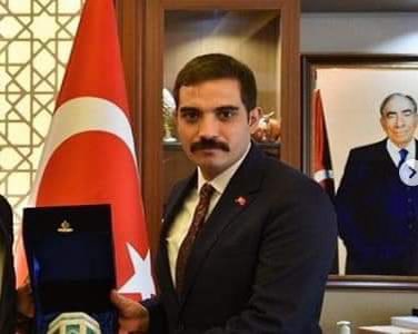 Uğradığı menfur silahlı saldırı sonucu hayatını kaybeden Ülkü Ocakları Eski Genel Başkanı, akademisyen #SinanAteş’e Allah’tan rahmet, ailesine, dostlarına ve sevenlerine başsağlığı ve sabırlar diliyorum. Mekanı cennet olsun.