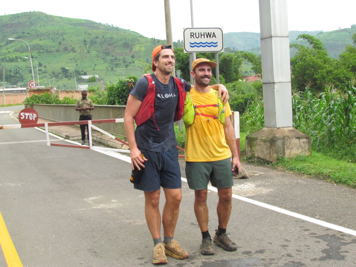 visitrwanda_now's tweet photo. Two @GWR endurance runners, Luke Forelle and Elliot Berenger from the US and Canada have set the fastest record for racing from the northernmost point to the southernmost point of Rwanda on foot. They ran for 5 days covering a total distance of 500 kilometers. 

#VisitRwanda https://t.co/Grth5TdZwC