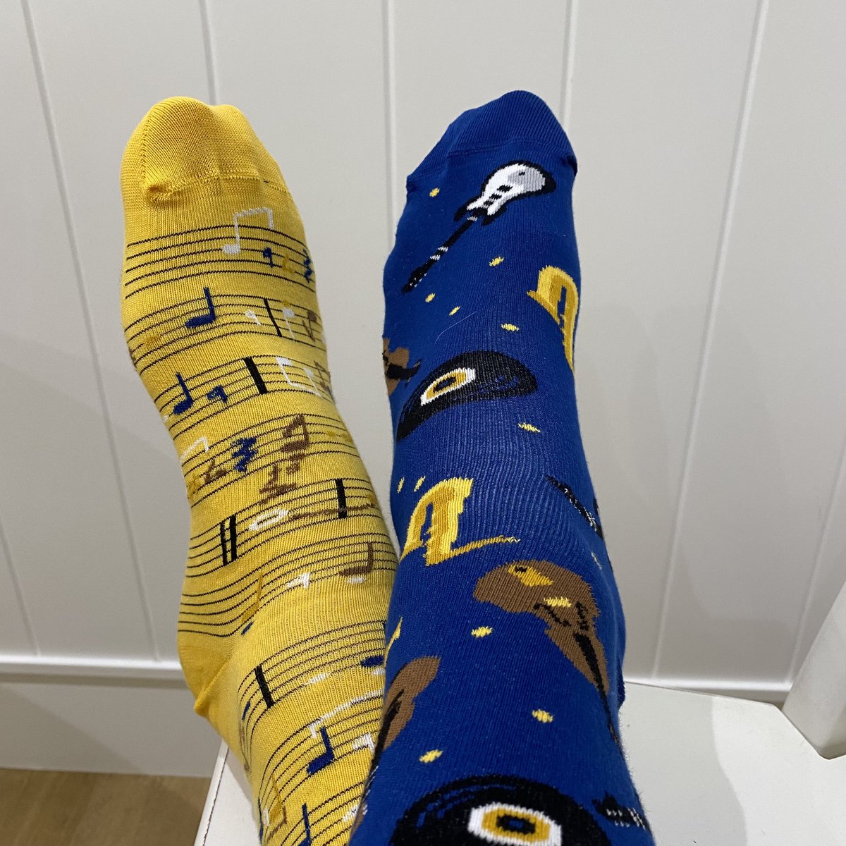 Día especial, calcetines especiales… Feliz año amigos! Que nos traiga felicidad, salud y buena música! 😉 #siemprecalcetines