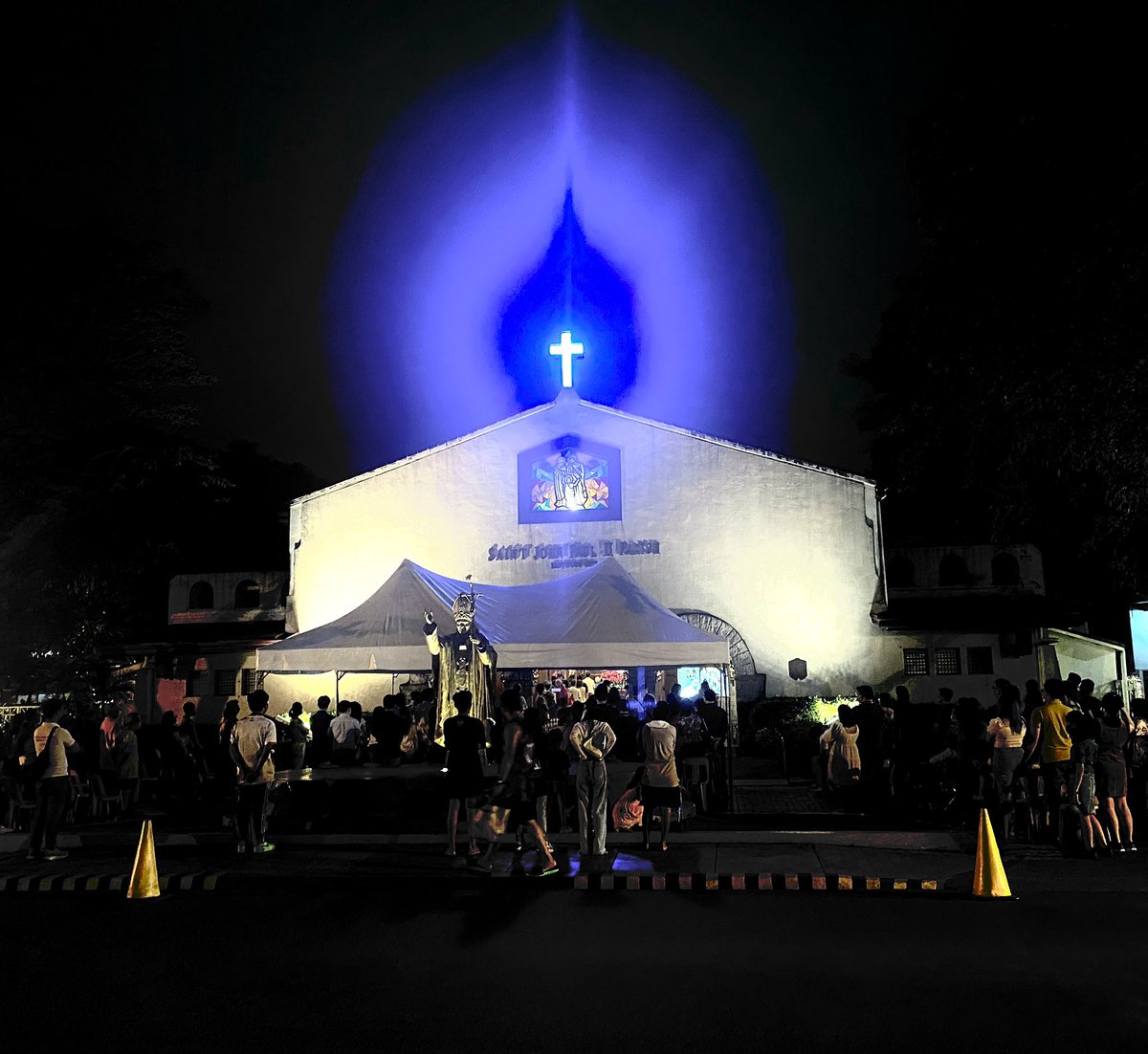 aure_archie's tweet photo. May your light be the guide in times of darkness.. thank you for all the blessing and guidance Papa G.  #happynewyer2023 https://t.co/wC4xDEX3Aj
