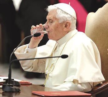 davenewworld_2's tweet photo. Barbara Walters: "I'm here live at the pearly gates with the one and only Pope Benedict, tell us Joseph, can I call you Joseph? You admit to mishandling allegations, but you don't admit any wrongdoing ... *leans in* ... Joseph, why turn a blind eye to the abuse?" https://t.co/xClCljqgor