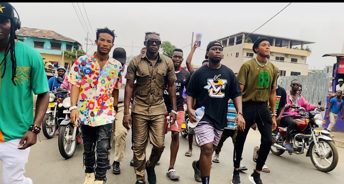 SpeedooOfficial's tweet photo. They welcome the king maker Liberia ❤️🙏 https://t.co/LiAyBbFfSC