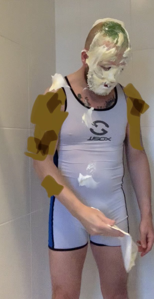 muckboy88's tweet photo. Today is a bit of an indoor #gunge #messy day as a change from the #slurry and #mud on the farm.
Looking forward to a messy new year with mucky friends πΊπ»π¦π§
#GayLabourer #GayMuck #MessyFetish #GayM88 #GayGunge https://t.co/oru5GMjtnj