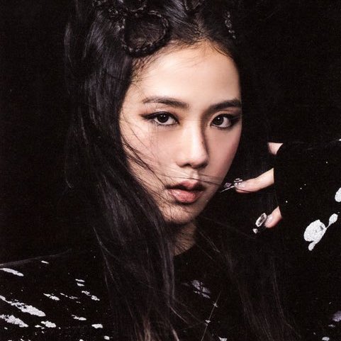 PopBase's tweet photo. BLACKPINK's Jisoo responds to a fan's question about her solo debut: 

“Wait for Jisoo's solo album in 2023. 🥰” https://t.co/R6KLoVReOX