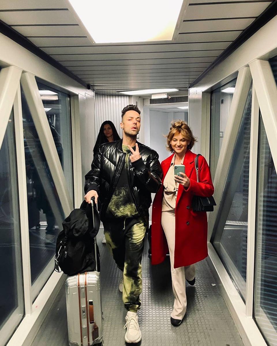 flyproject's tweet photo. On our way to Egypt 🙌🏻 NY’s Eve Tour Started 🍾 https://t.co/tsYdrxDX7s