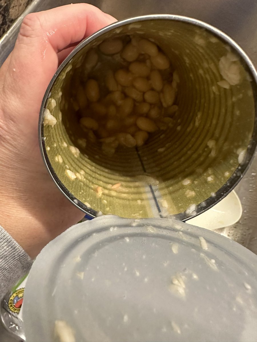 megshusk's tweet photo. @AmazonFresh hello, trying to get hold of customer service.on hold calling, can’t find email form so this last resort. Opened can of beans purchased 10/30, exp 2024.Smelled fine.Looked odd.Rinsed heavily.People who tasted beans out of can got v sick.Pls help/advise what this is?! https://t.co/a1BAnXjoYk