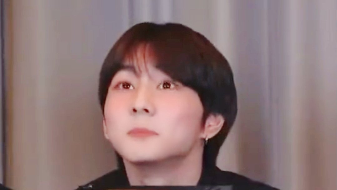 meltyorheart's tweet photo. jungwon be like 🥺🥺🥺 https://t.co/HG82ILcEEp