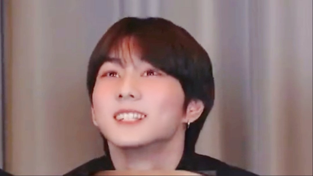 meltyorheart's tweet photo. jungwon be like 🥺🥺🥺 https://t.co/HG82ILcEEp