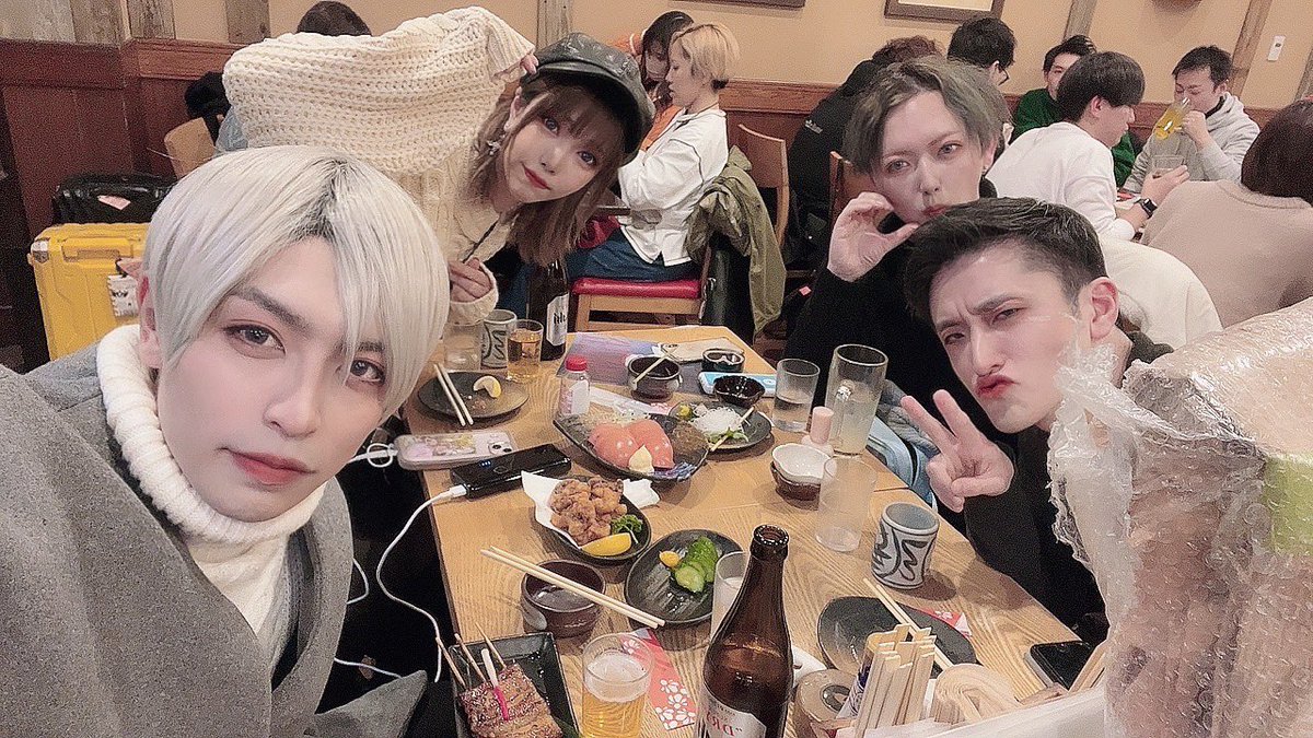 ma_ryan_siki's tweet photo. 軽く忘年会🥃 https://t.co/hV9ZlUfAyY