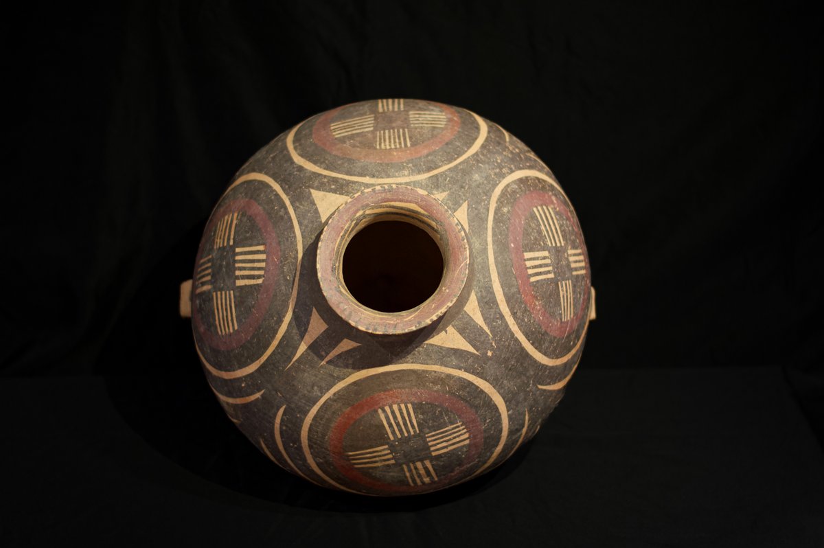 Thanks to ArtDaily.com for feature in today's e-newsletter artdaily.com incl this English Regency bronze and ormolu mantel timepiece and Majiayao culture painted pottery with 4 circles of abstract cross 馬家窯马厂型十字紋四大圈彩陶罐
mayfairfair.com