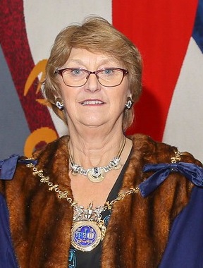 GlassSellersCo's tweet photo. immediate Past Master - Barbara Pauline Beadman awarded MBE in New Years Honours List for services to the Glass Industry. 
https://t.co/UXwu6hT72u https://t.co/v3w9z3RrU2