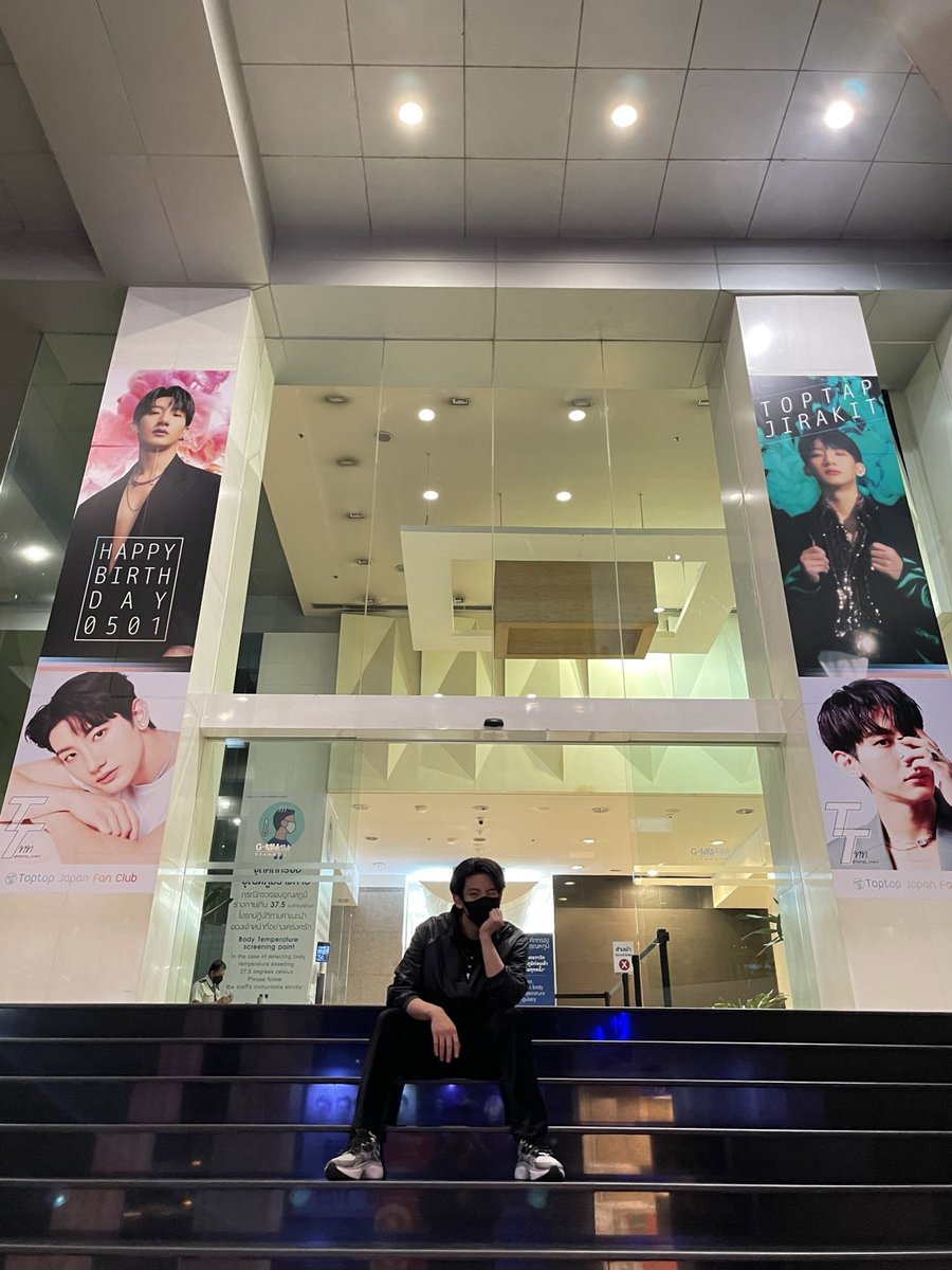 toptap_jfc's tweet photo. 【22.12.31】
ツイートより💬
cr:toptap_jirakit
今日がGMMTV所属の俳優として最後の日です。約10年間、私にチャンスを与えてくれた皆さん、ありがとうございました。とても幸せです。私は自分ができる限りのことをしてきたと思っていますし、ここにいる事を残念に思ったことはありません。 https://t.co/gNc8jKeP8x