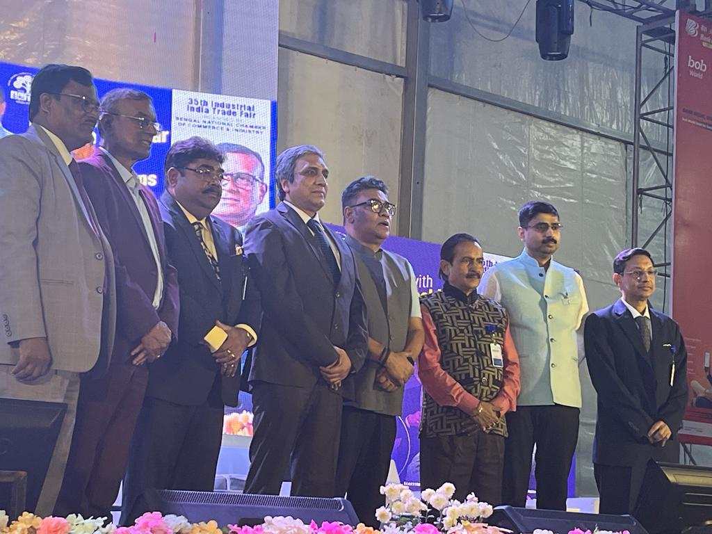 Skill_India_WB's tweet photo. Privileged to participate, where renowned personalities such as Swami Vedatinanda Ji, @rkmbelurmath (#RKMShilpaMandir), Shri Chandra Sekhar Ghosh, (Founder MD & CEO, @bandhanbank_in), participated during the day long event. @Skill_India_WB @MSDESkillIndia @NSDCINDIA @BncciBengal https://t.co/0jzLTWP7RD