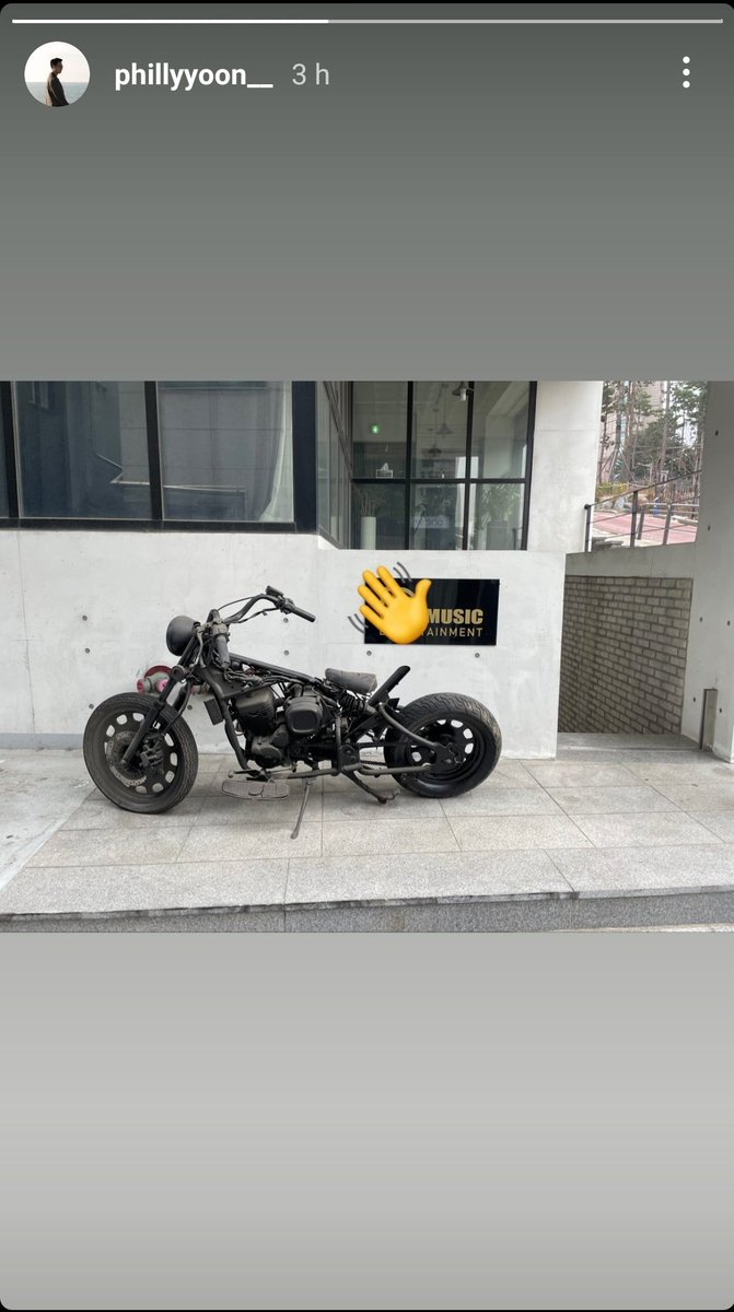 out8luck's tweet photo. Is the company moving to a new place or...?!?!?! #dr #blackswan #lumina #kpop #fatou #gabi #sriya #NVee #drent #drmusic https://t.co/BUalMk7X34