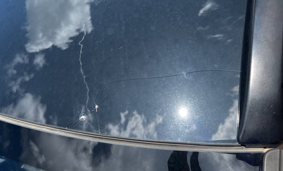 Mofokeng__'s tweet photo. Where can I repair the crack on a panoramic sunroof (Maseru or Bloem)? https://t.co/dZXWQFHfZB